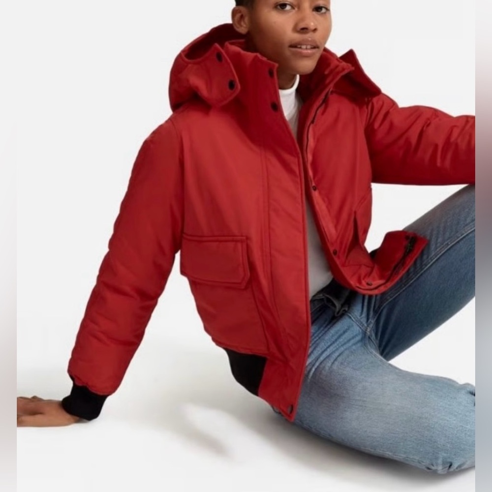 Everlane The ReNew Heavyweight Bomber Puffer Coat in red - size S